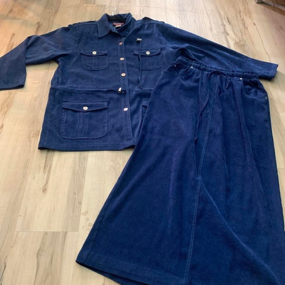 Vintage soft velvety/suede feel jjumpsuit with elastic waist and pocket